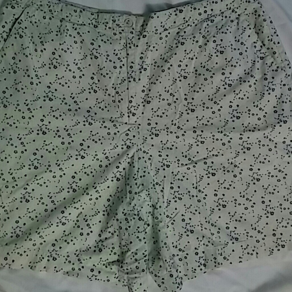 Sale $7 items 3/$15 Lizgolf Shorts
